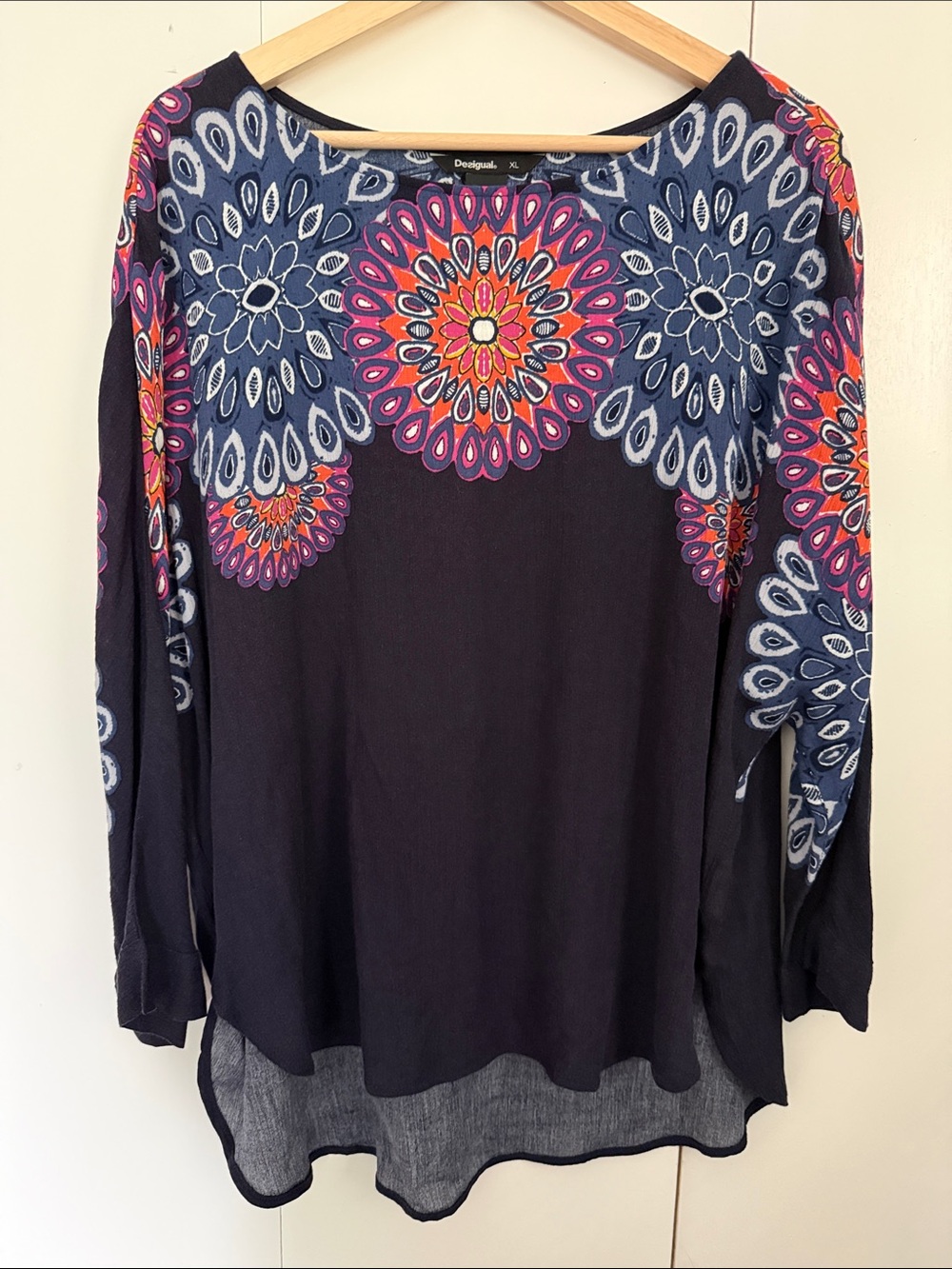 Desigual Navy Tunic with Colorful Medallion Print XL Contemporary Casual Travel